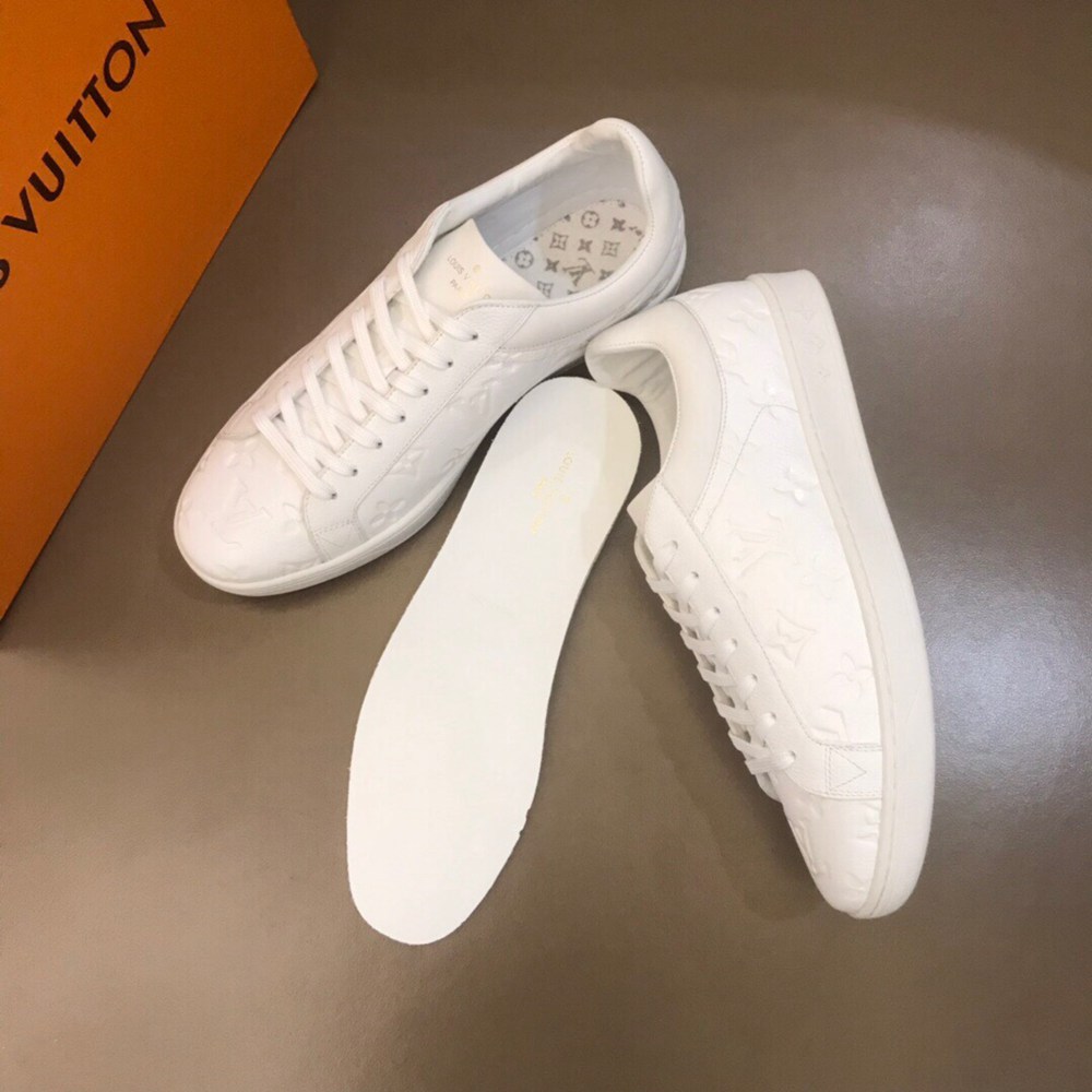L*V SNEAKER